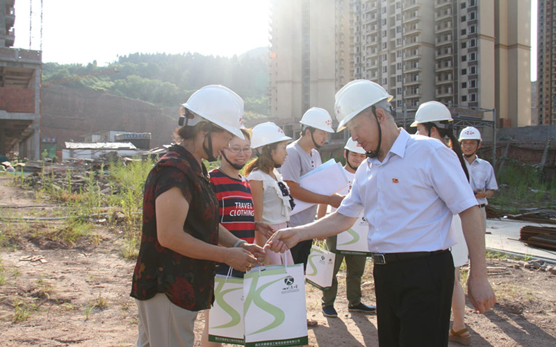 150786007996963560C5.jpg 07.jpg